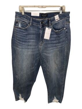 2 Pairs Of Judy Blue Jeans 1 NWT 14W Boyfriend Fit Capri 14